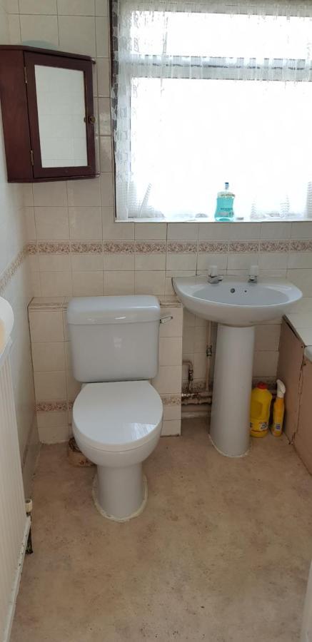 61 Baker Street Apartment Luton  Bagian luar foto
