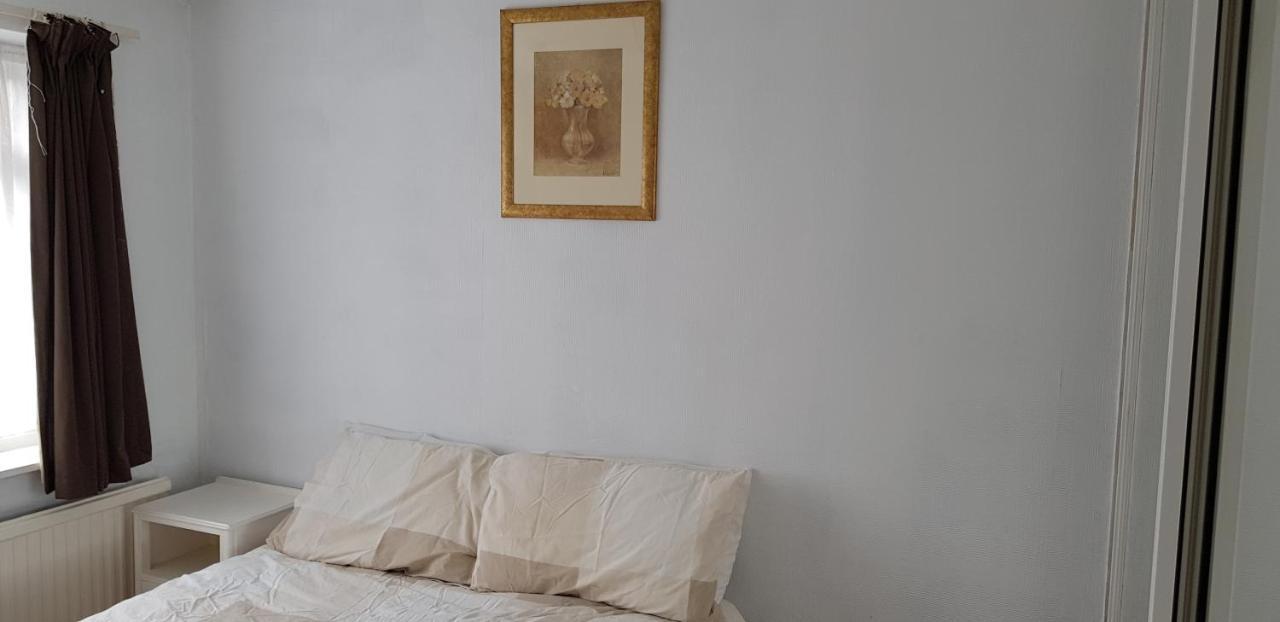 61 Baker Street Apartment Luton  Bagian luar foto