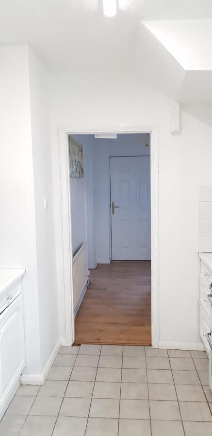 61 Baker Street Apartment Luton  Bagian luar foto